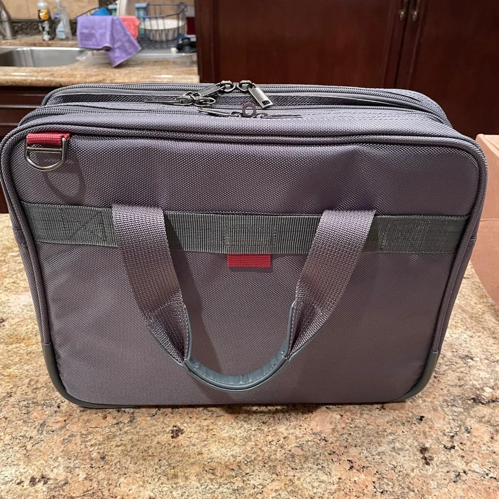 Targus laptop briefcase